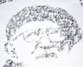 Fresque de JonOne en hommage à l'abbé Pierre, portrait fait de calligraphie noire sur fond blanc