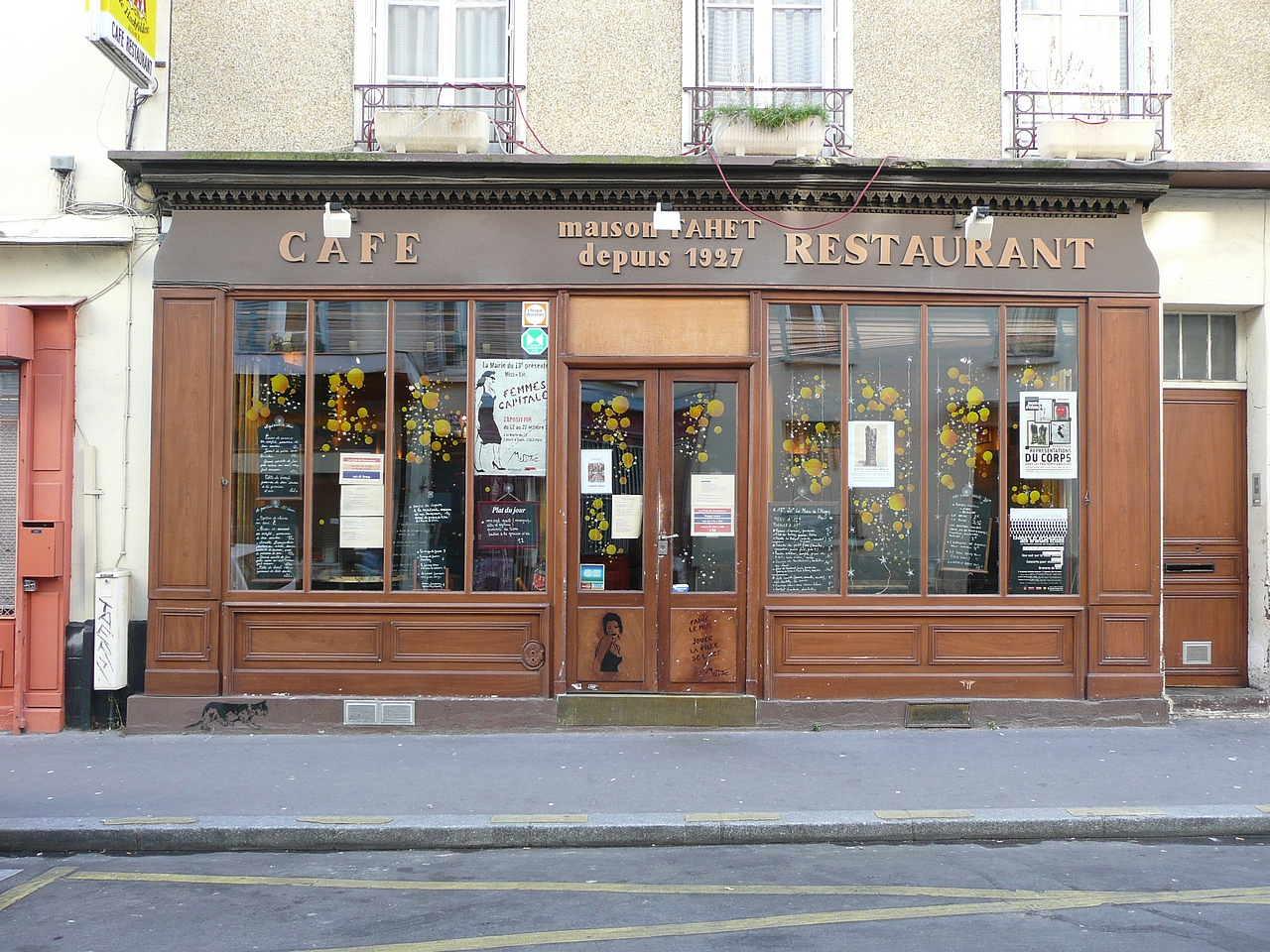 Pochoir de Miss.Tic dans le 13e arrondissement de Paris
